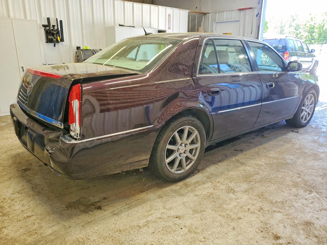 2008 CADILLAC DTS photo 5