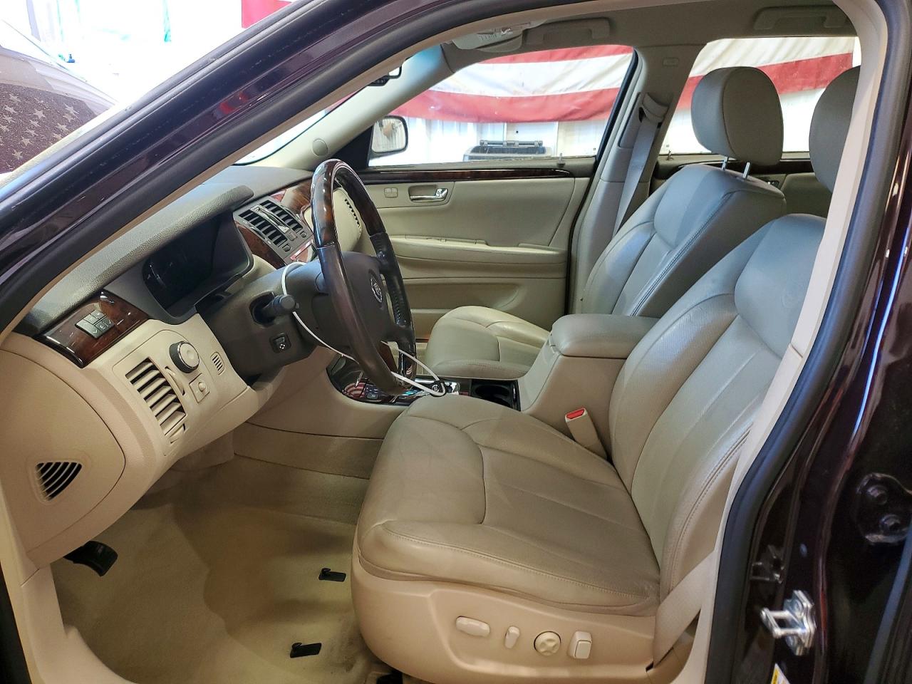 2008 CADILLAC DTS photo 13