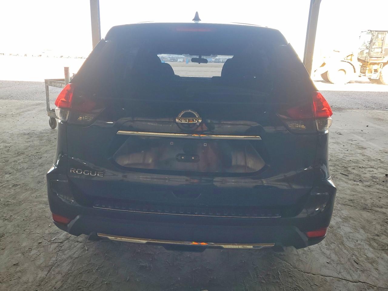 2018 NISSAN ROGUE S photo 11