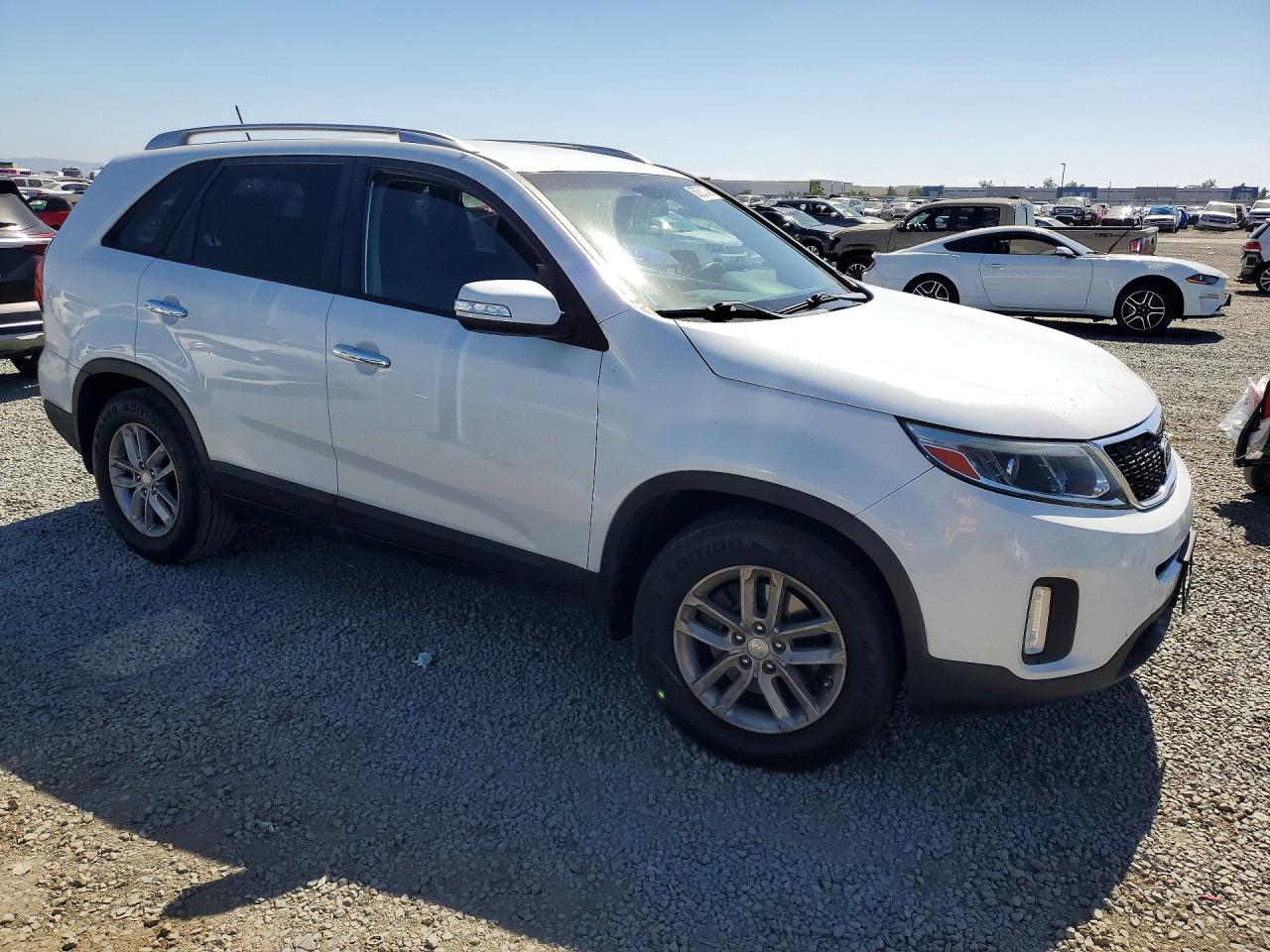 2014 KIA SORENTO LX photo 4