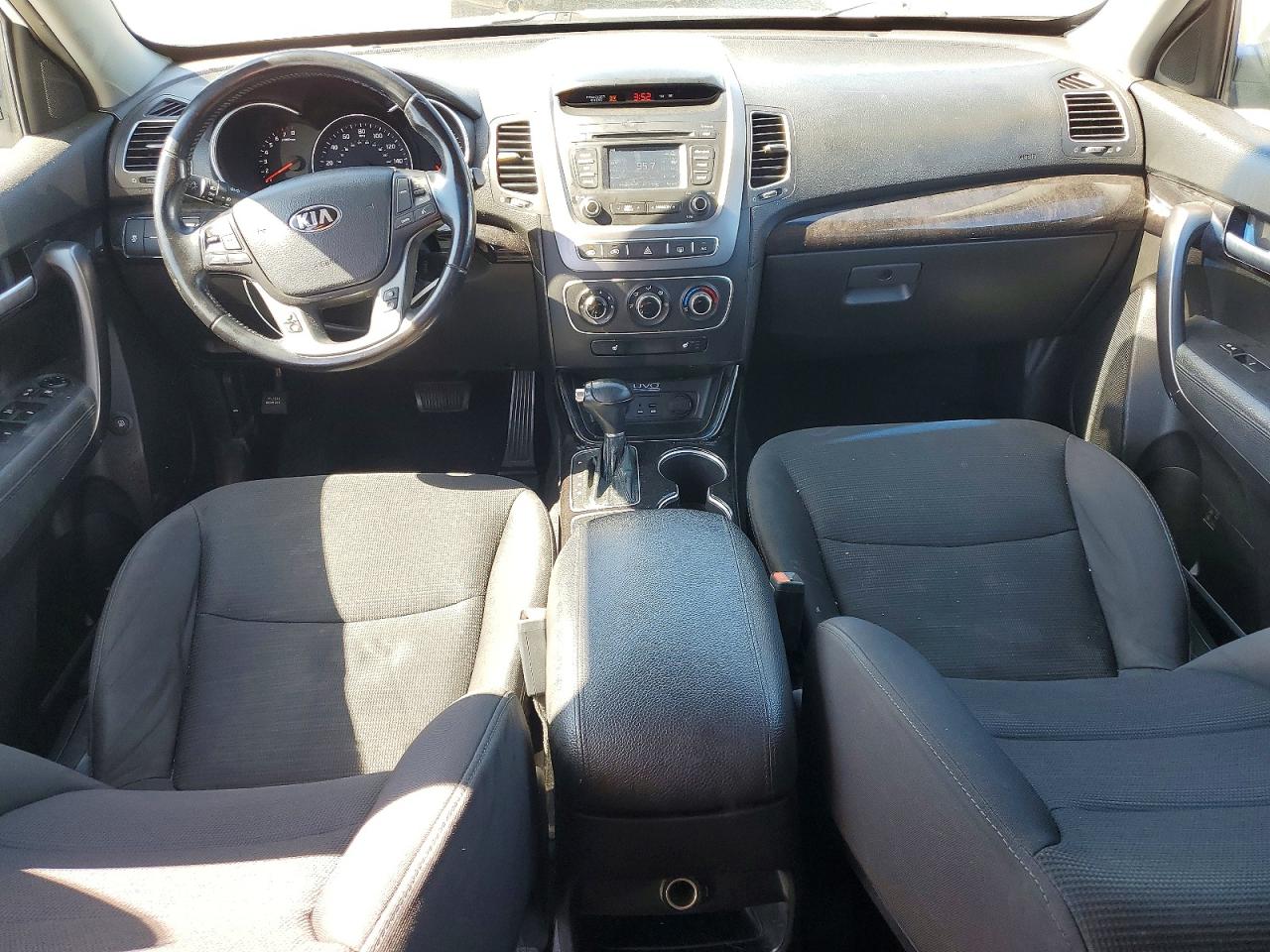 2014 KIA SORENTO LX photo 8