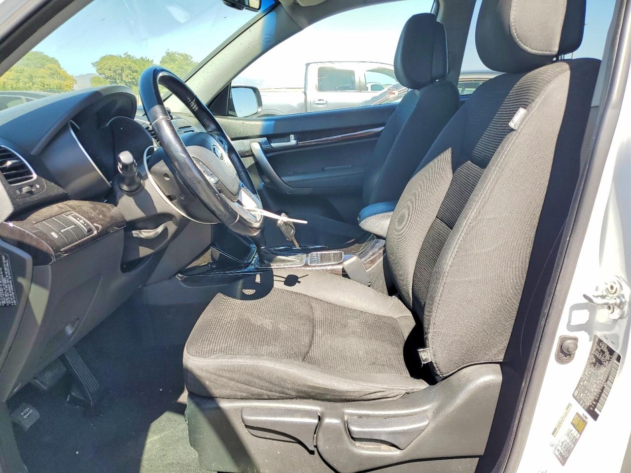 2014 KIA SORENTO LX photo 7