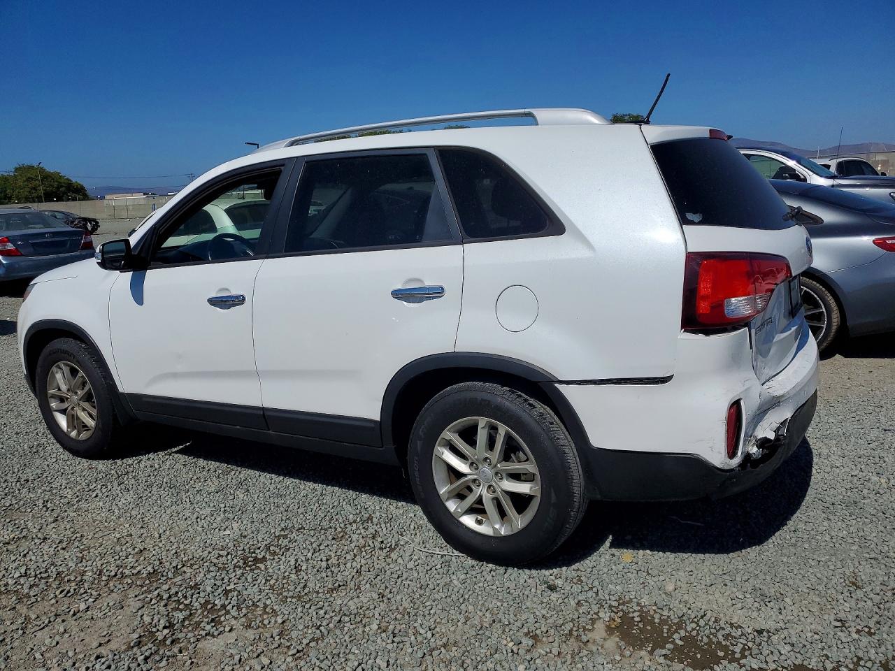 2014 KIA SORENTO LX photo 2