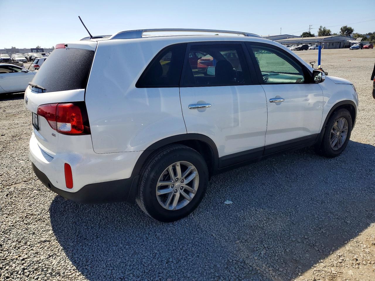 2014 KIA SORENTO LX photo 3