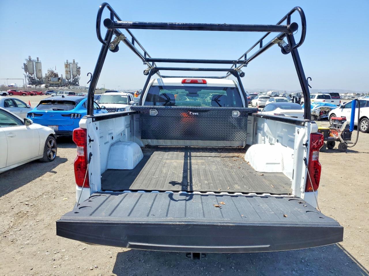 2025 CHEVROLET SILVERADO C1500 photo 28
