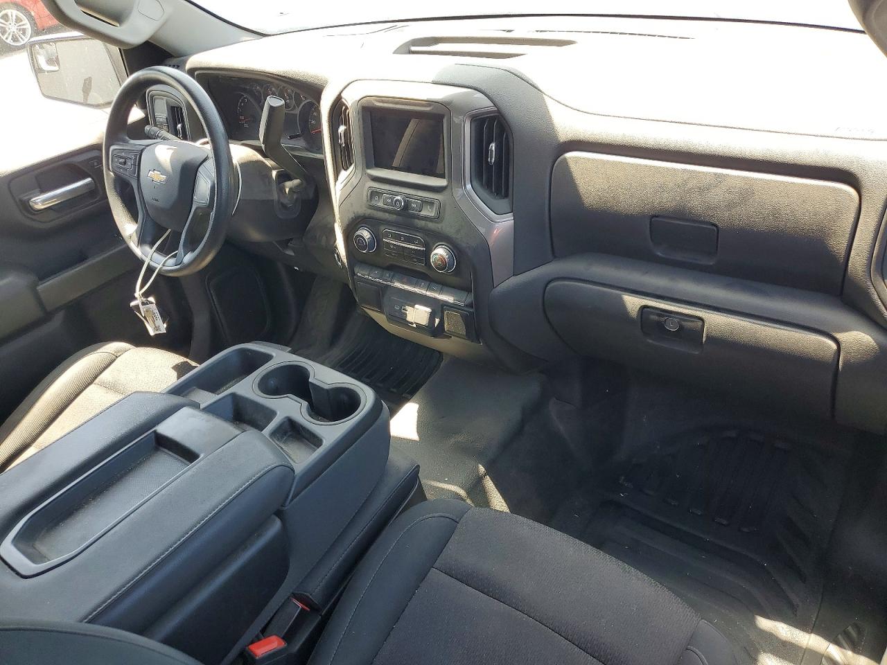2025 CHEVROLET SILVERADO C1500 photo 22