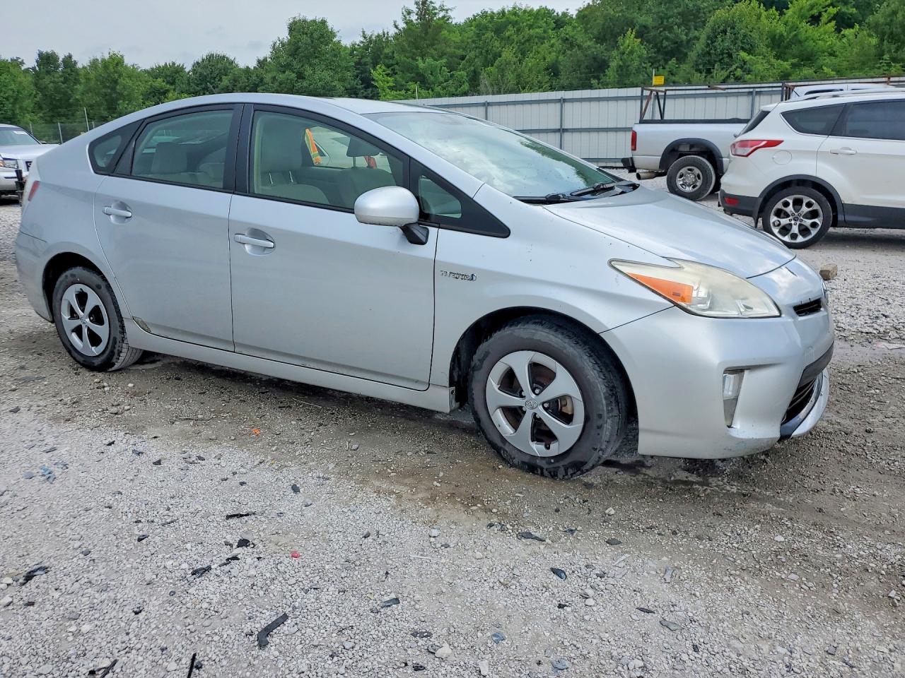 2014 TOYOTA PRIUS TWO photo 4