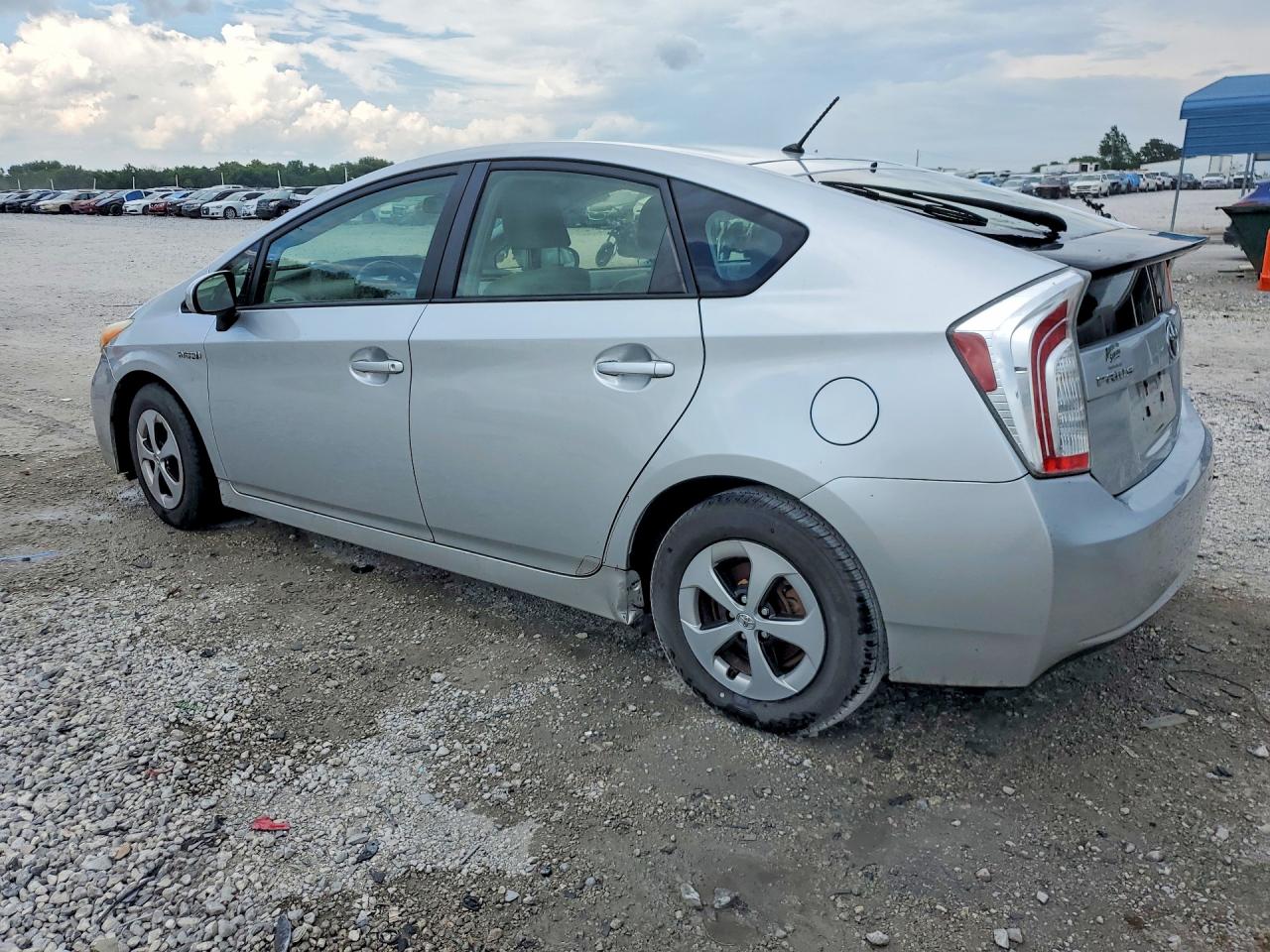 2014 TOYOTA PRIUS TWO photo 2