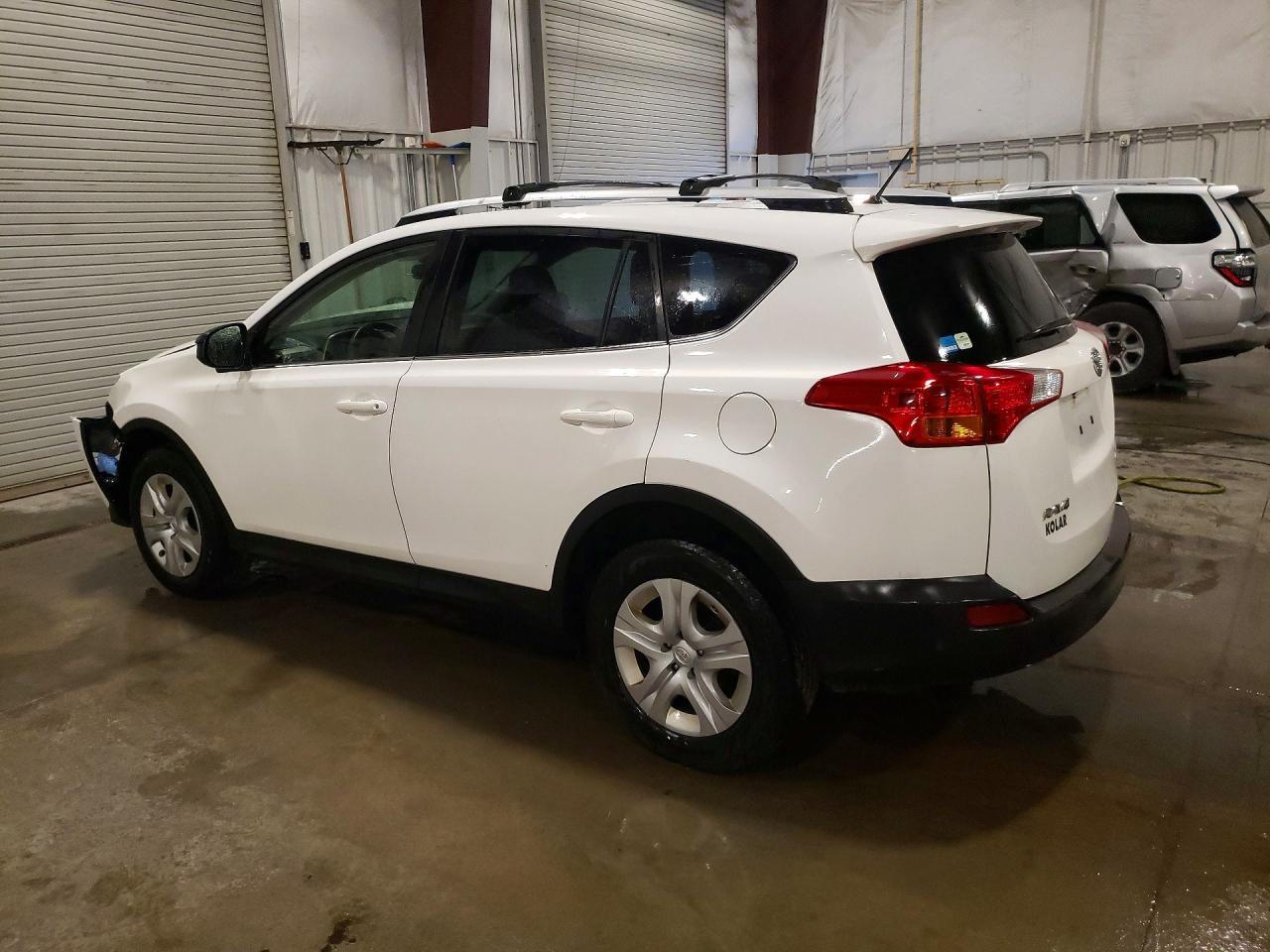 2015 TOYOTA RAV4 LE photo 3