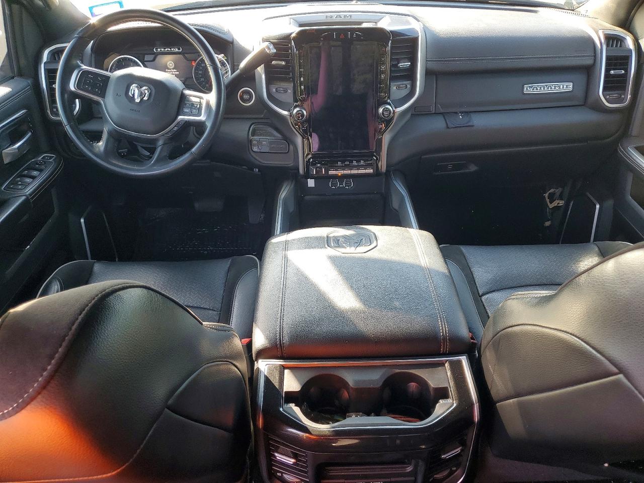 2020 RAM 3500 LARAMIE photo 22