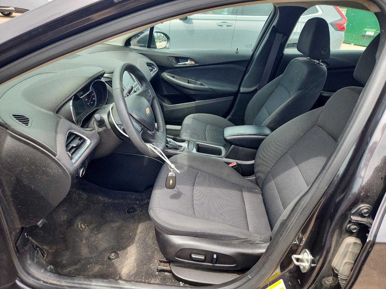 2017 CHEVROLET CRUZE LT photo 13