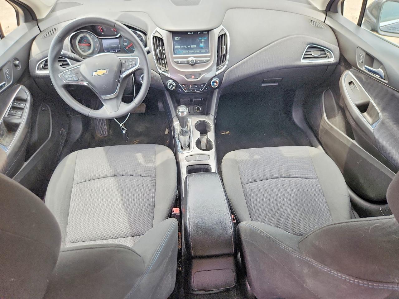 2017 CHEVROLET CRUZE LT photo 15