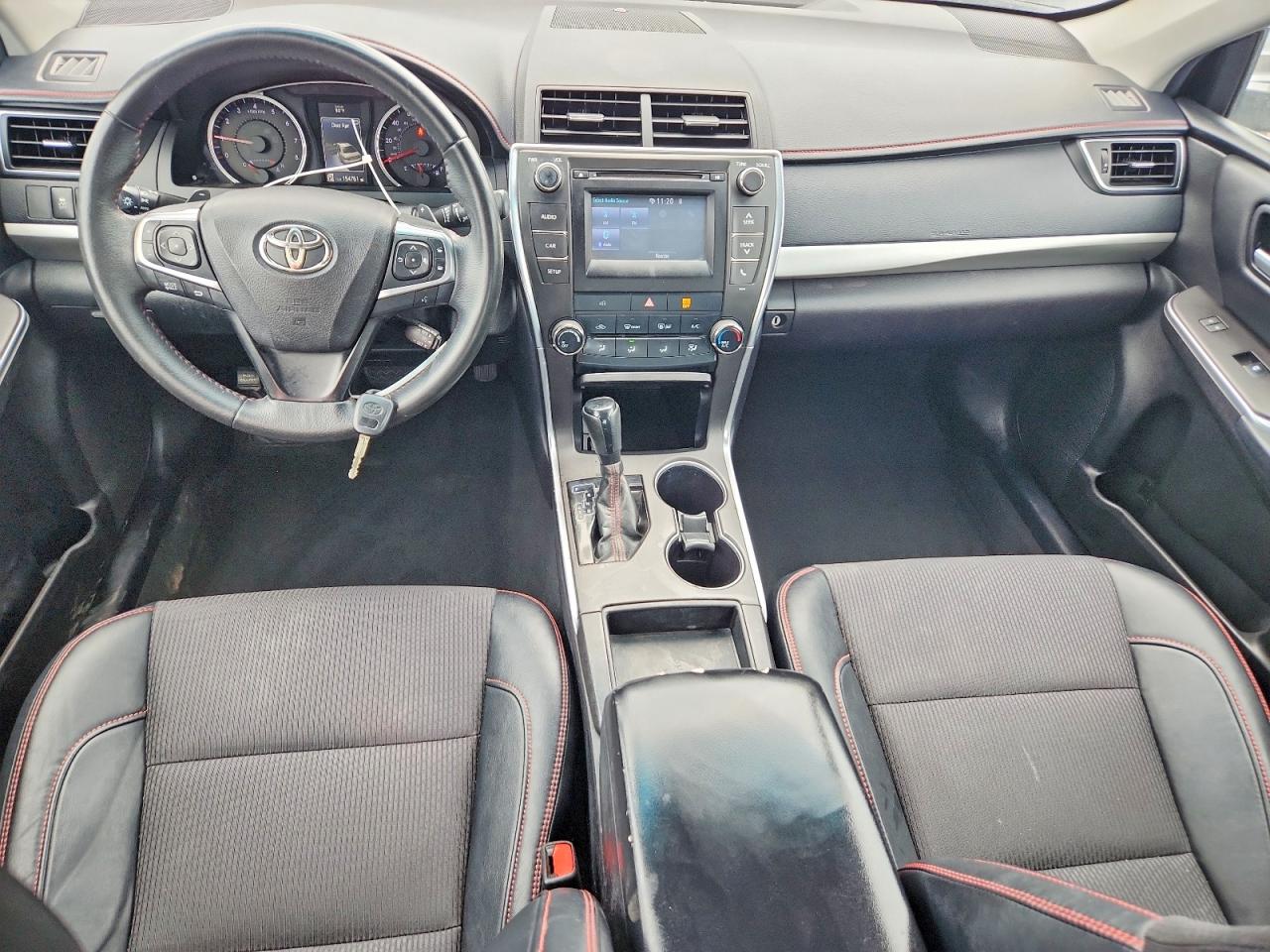 2017 TOYOTA CAMRY SE photo 15