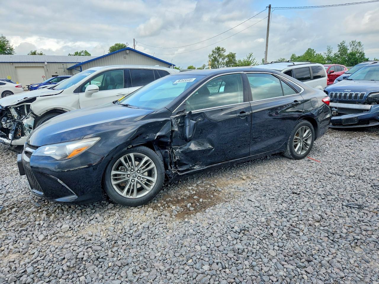 2017 TOYOTA CAMRY
