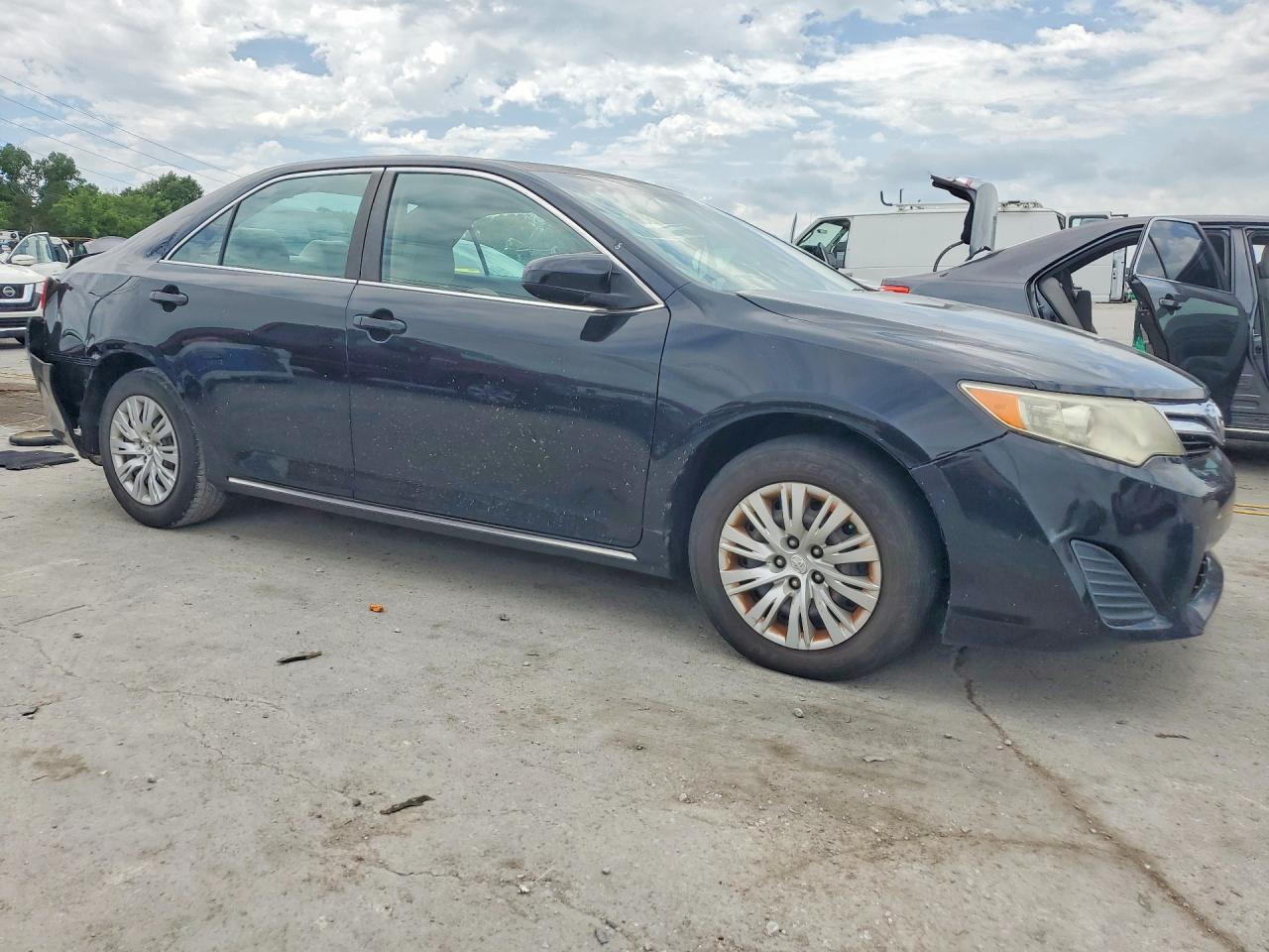 2012 TOYOTA CAMRY LE photo 7