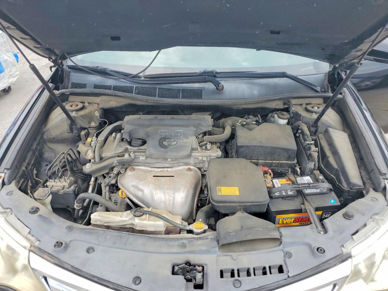 2012 TOYOTA CAMRY LE photo 21