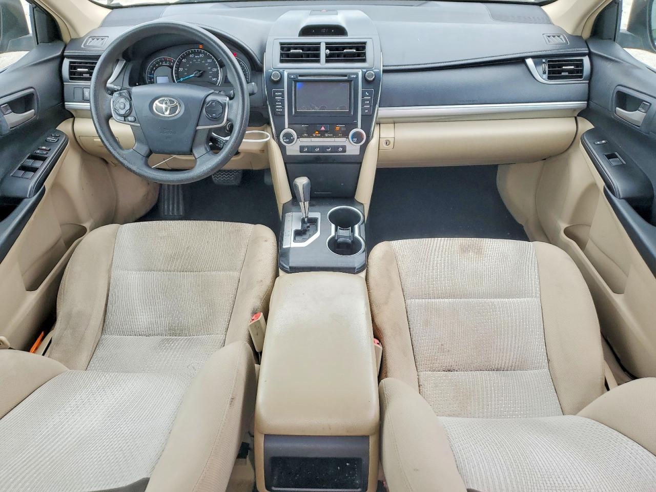 2012 TOYOTA CAMRY LE photo 15