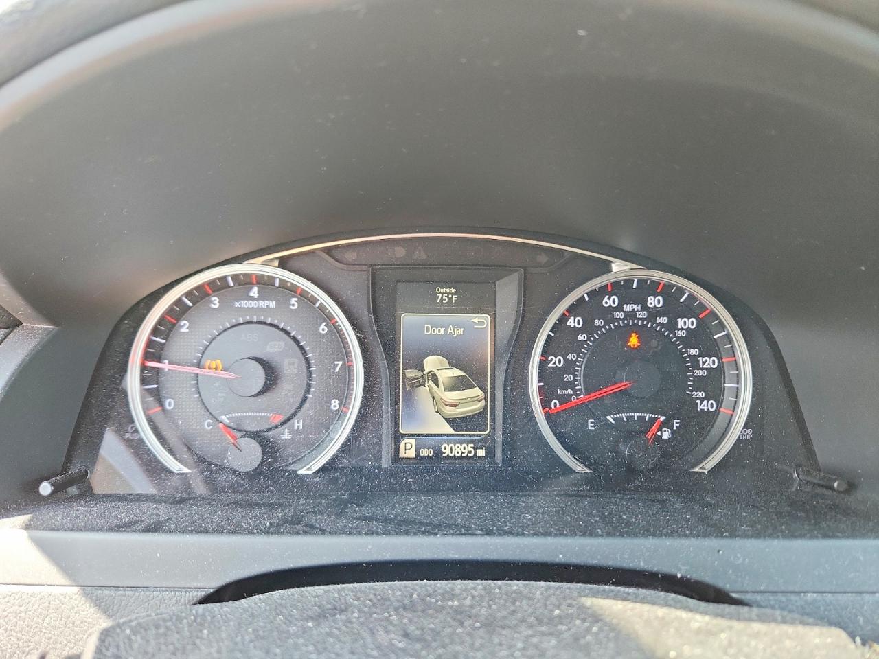 2015 TOYOTA CAMRY XSE photo 9
