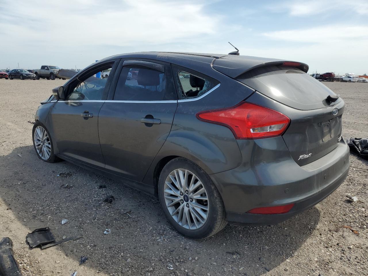 2015 FORD FOCUS TITANIUM photo 2