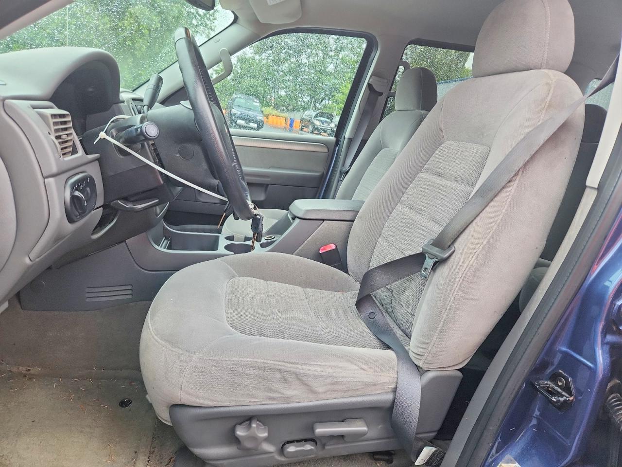 2004 FORD EXPLORER XLT photo 7