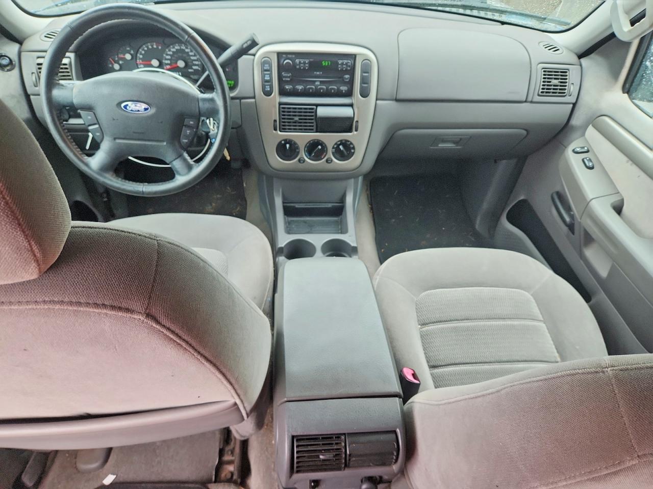 2004 FORD EXPLORER XLT photo 8