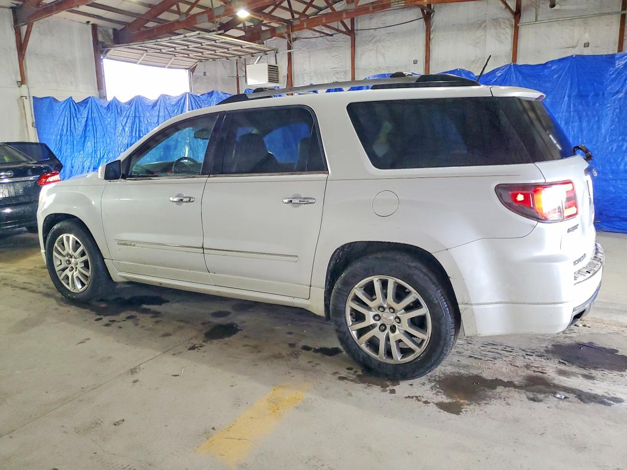 2016 GMC ACADIA DENALI photo 4