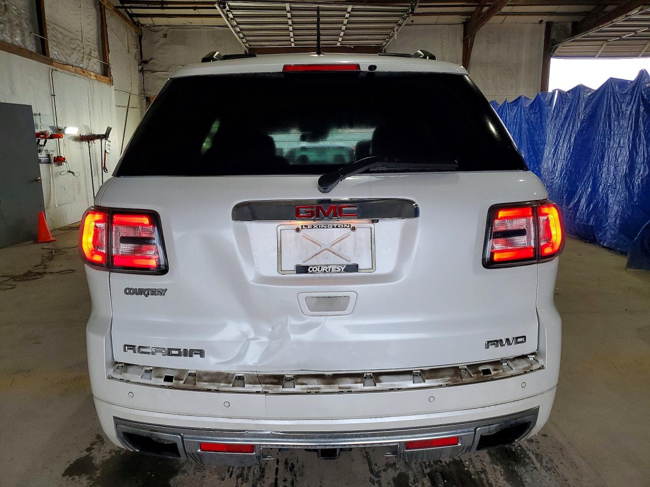 2016 GMC ACADIA DENALI photo 16