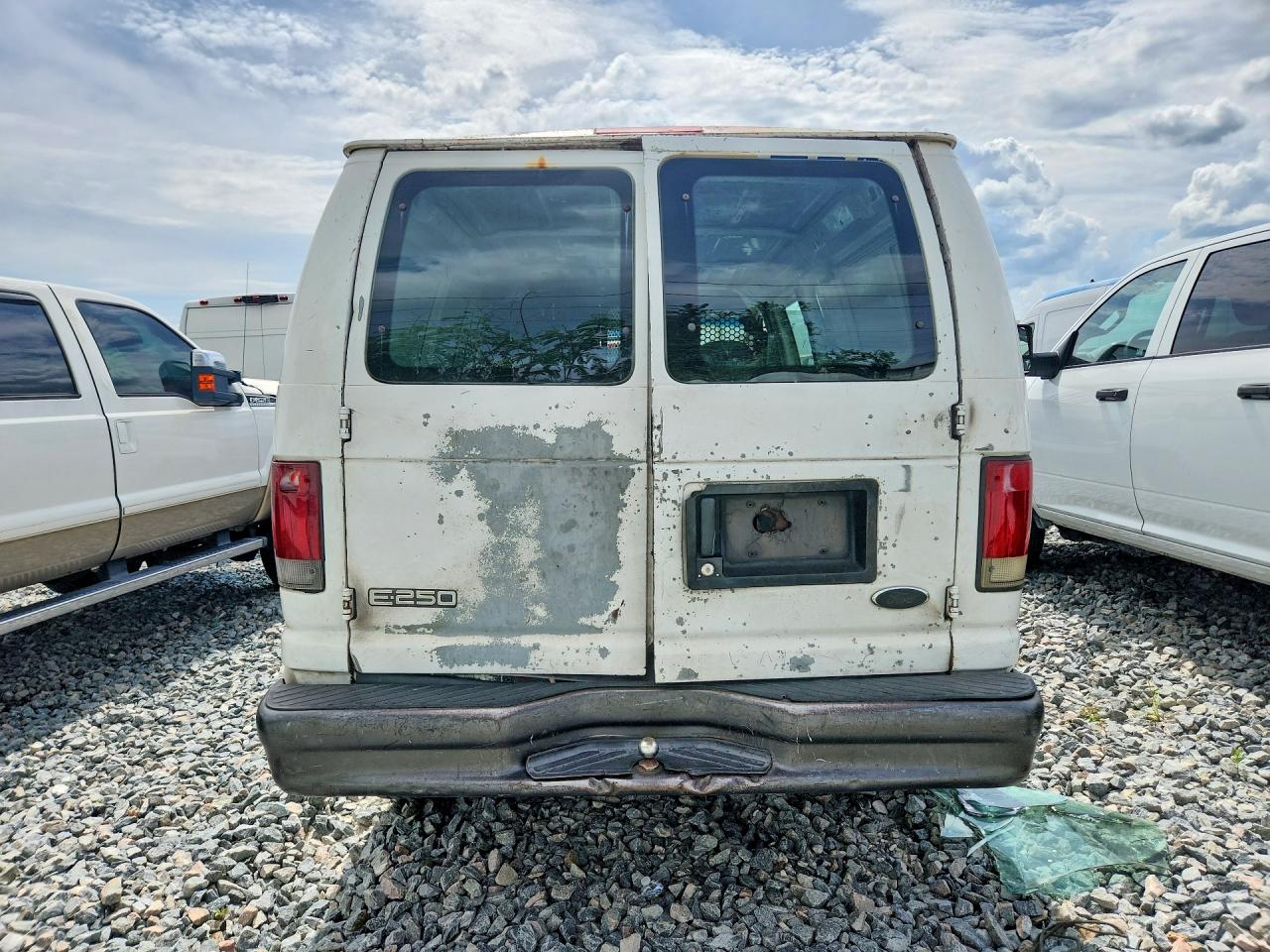 2006 FORD E250 DELIVERY VAN photo 6