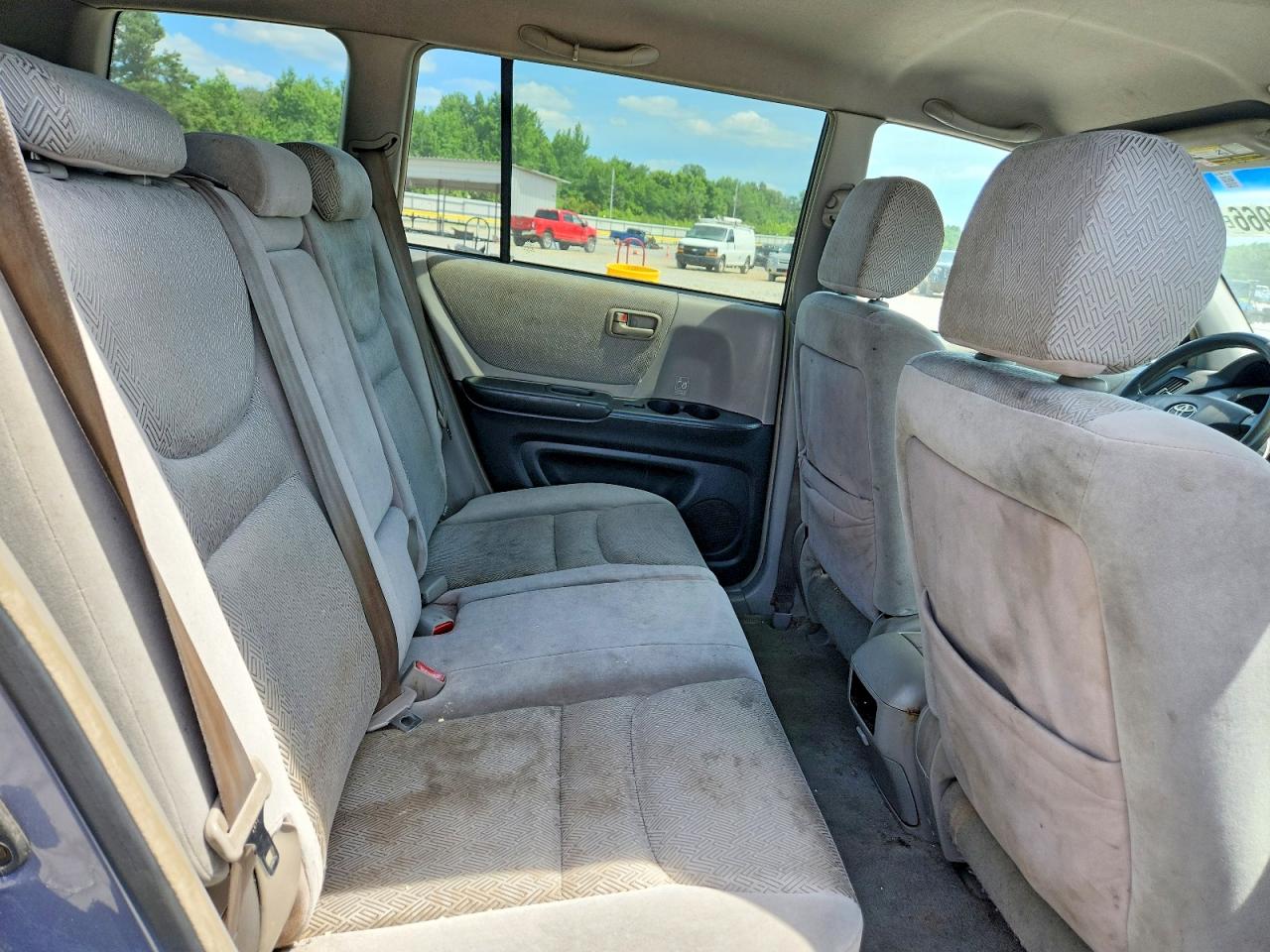 2003 TOYOTA HIGHLANDER BASE photo 21