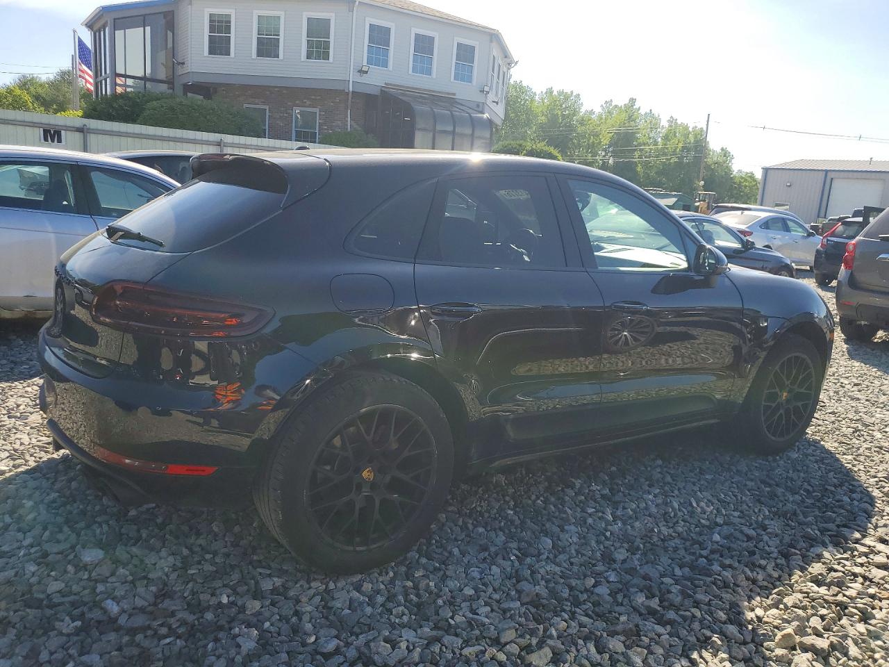 2017 PORSCHE MACAN GTS photo 5