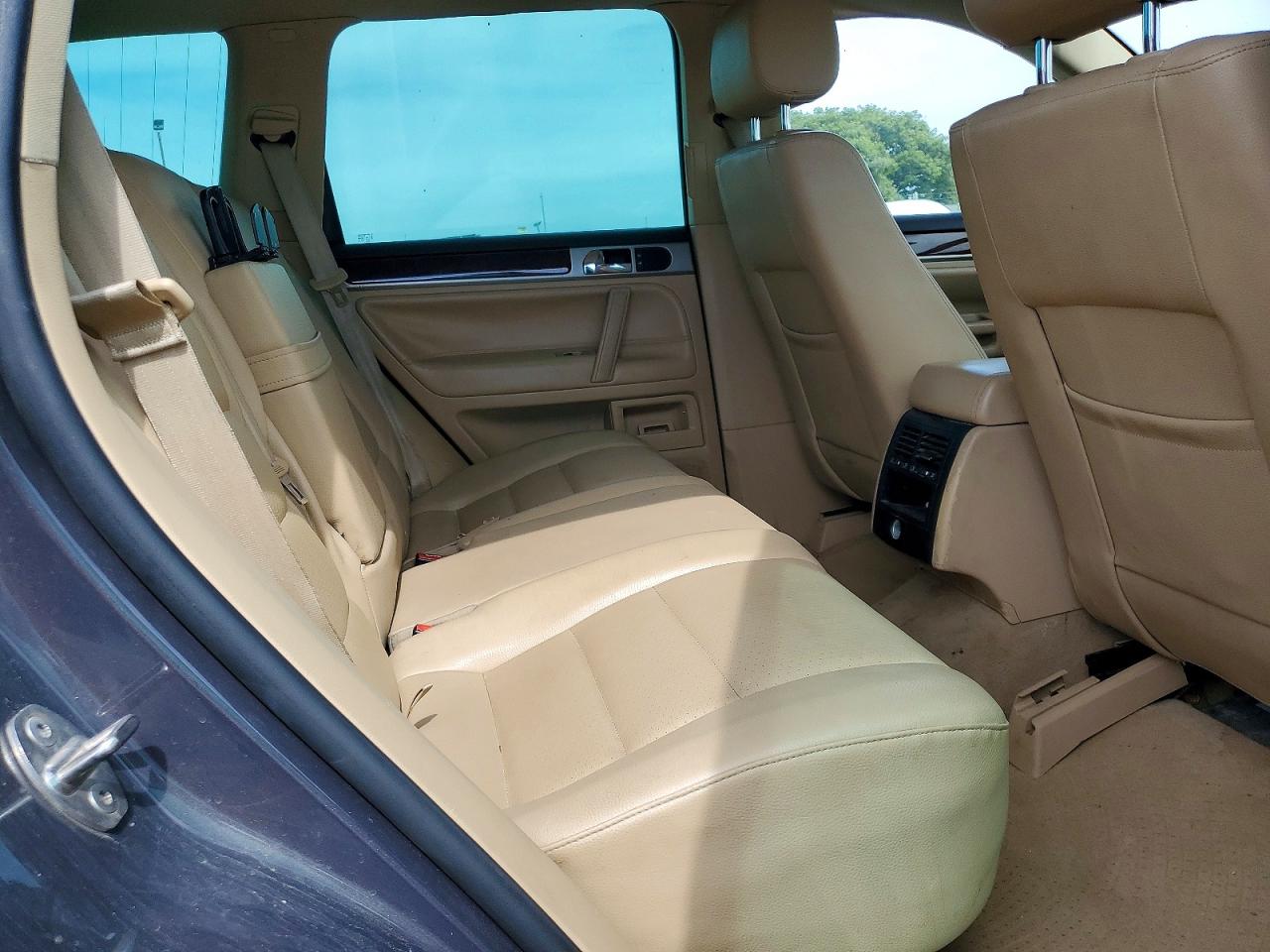 2010 VOLKSWAGEN TOUAREG V6 photo 11