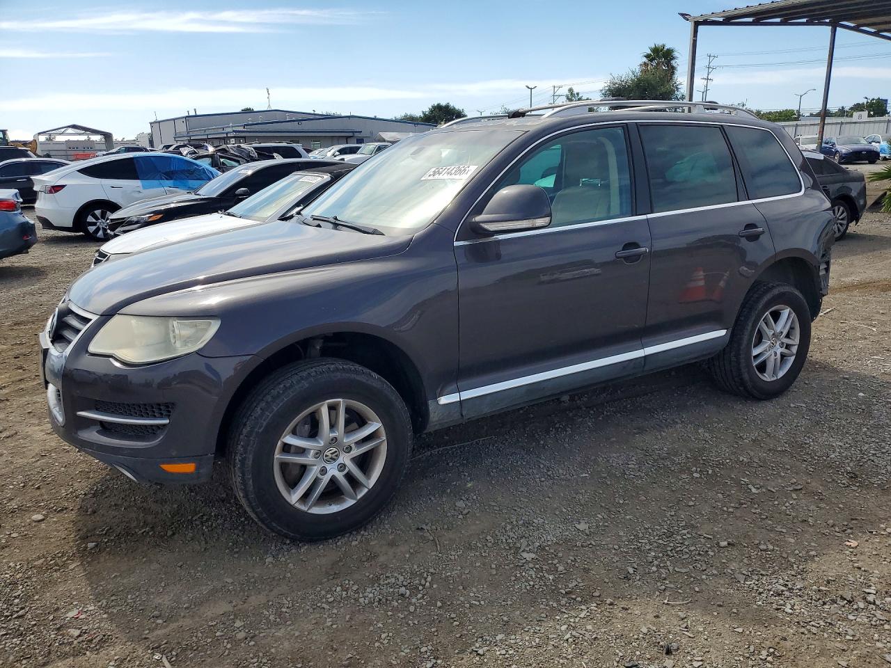 2010 VOLKSWAGEN TOUAREG