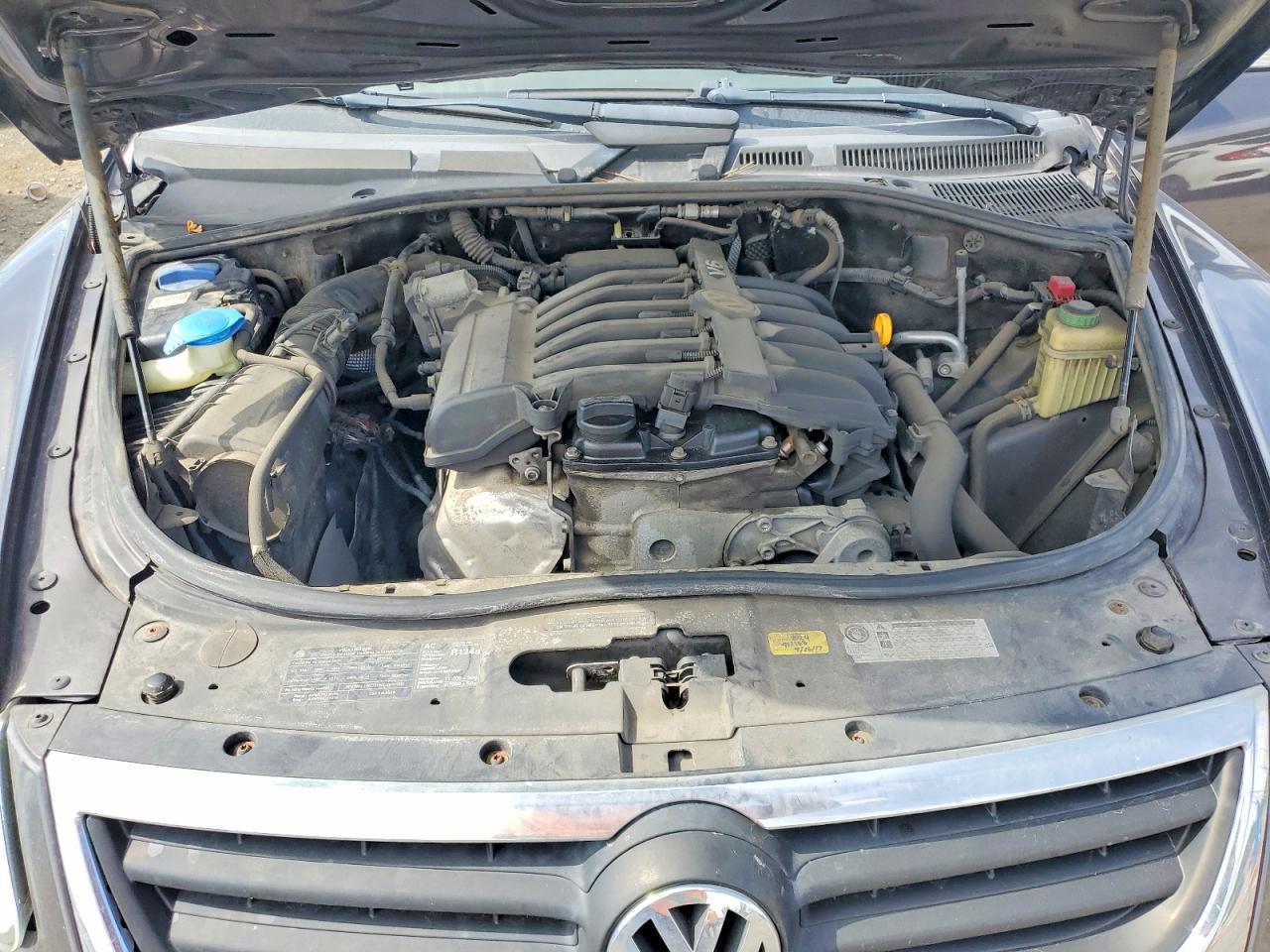 2010 VOLKSWAGEN TOUAREG V6 photo 12