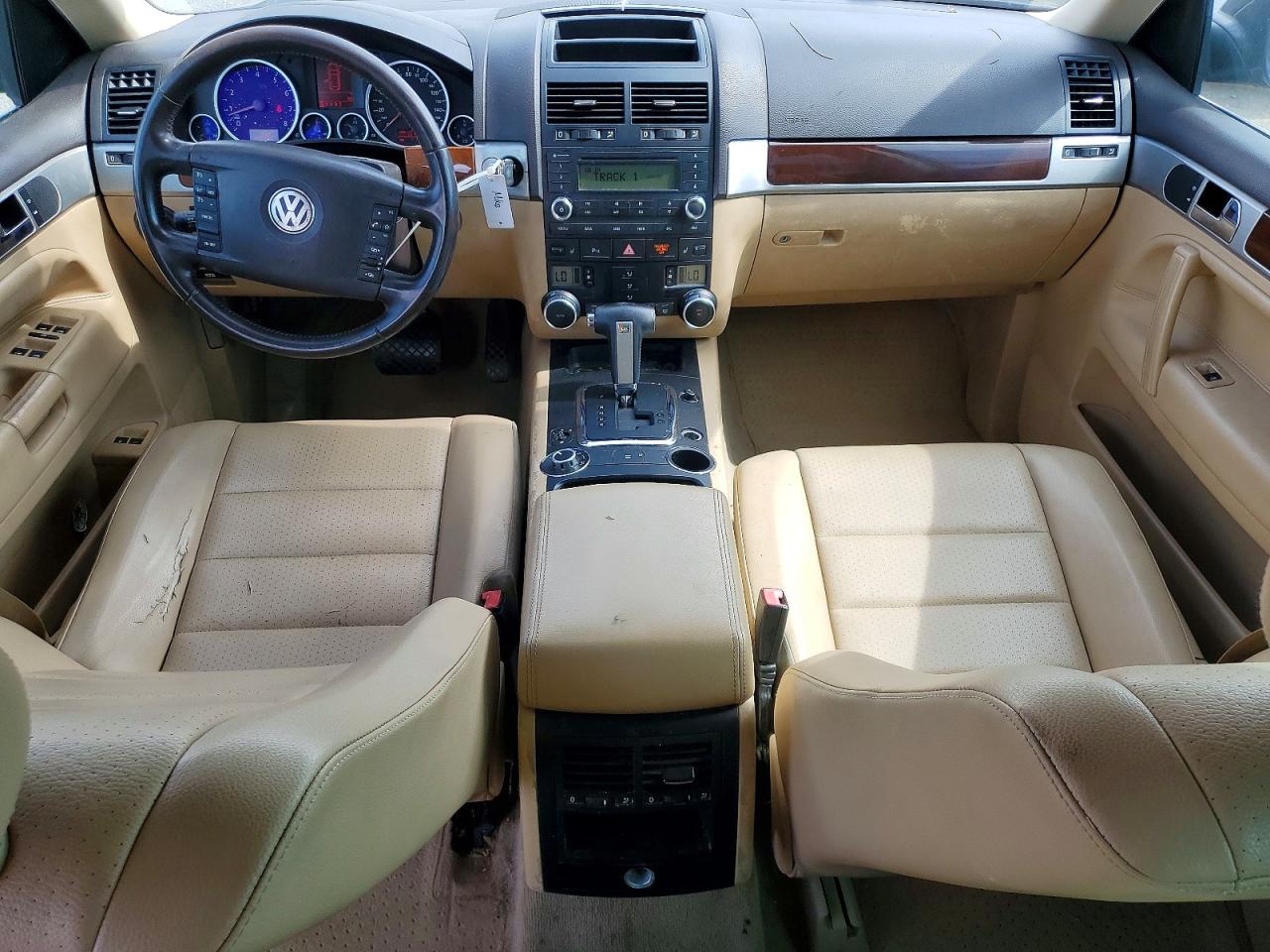 2010 VOLKSWAGEN TOUAREG V6 photo 8