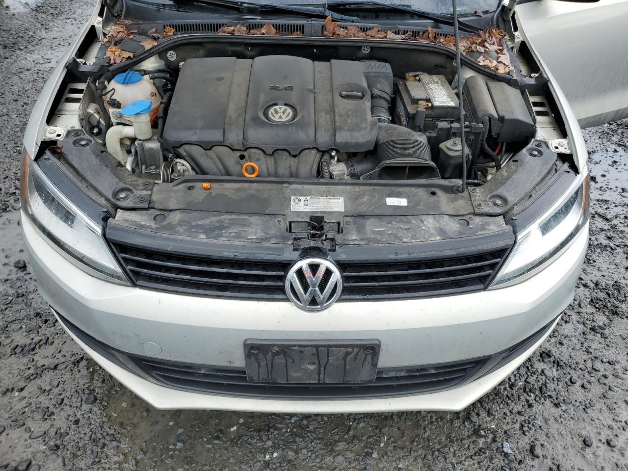 2011 VOLKSWAGEN JETTA SE photo 21