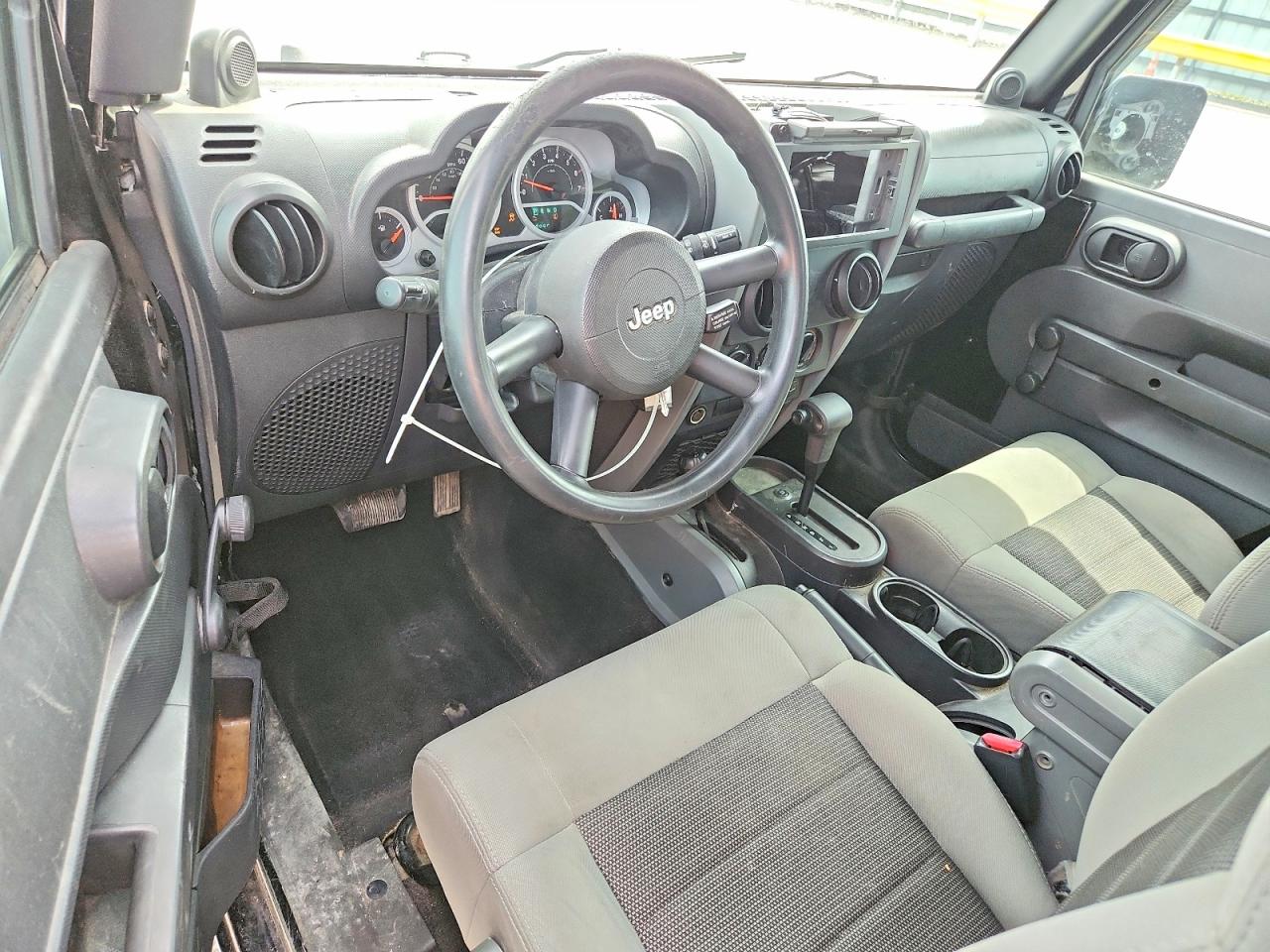 2010 JEEP WRANGLER SPORT photo 22