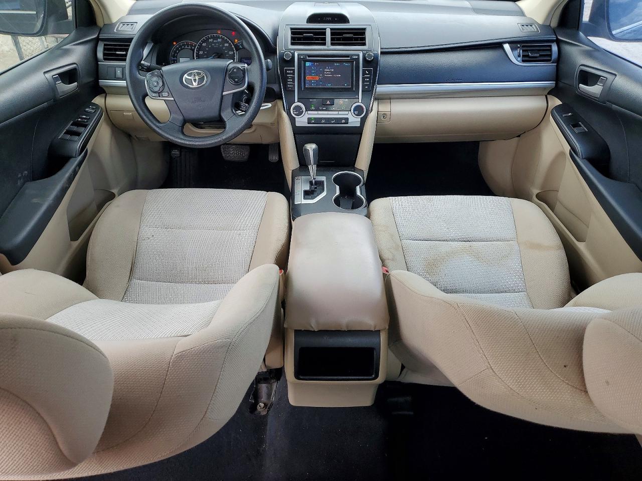 2012 TOYOTA CAMRY LE photo 22
