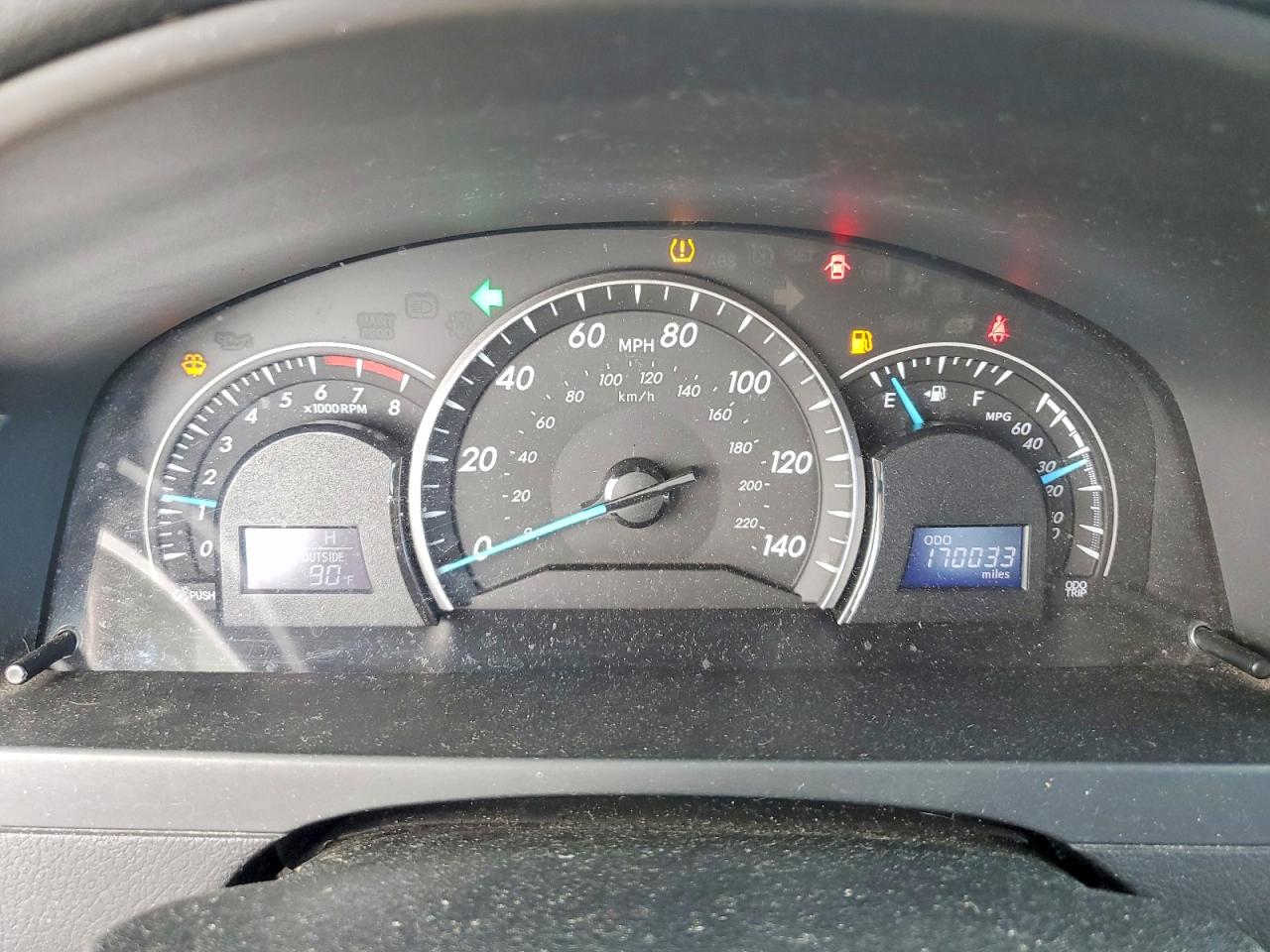 2012 TOYOTA CAMRY LE photo 25