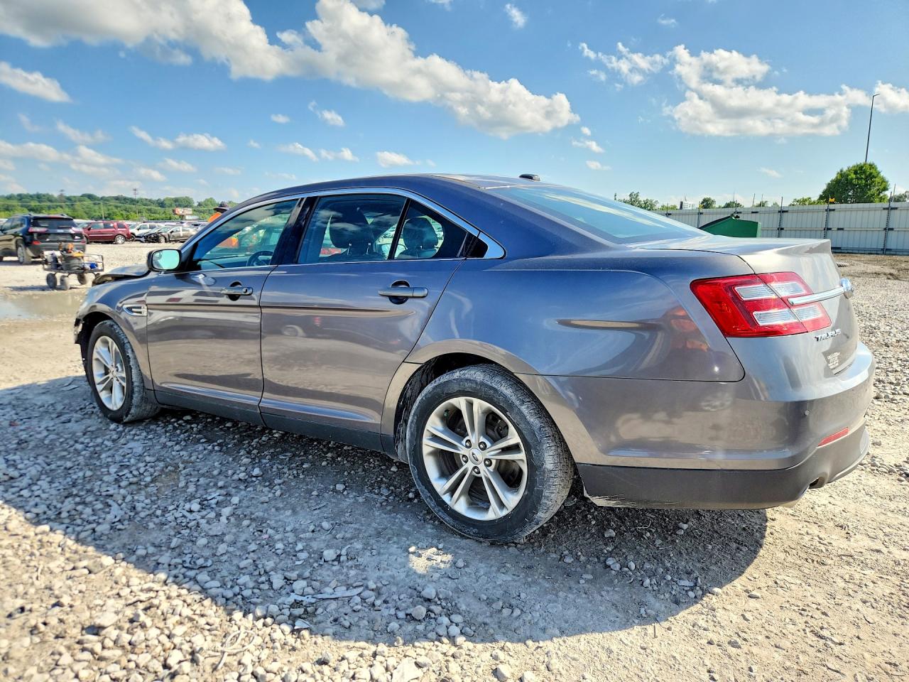 2014 FORD TAURUS SEL photo 3