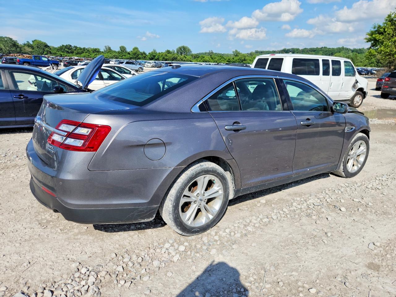 2014 FORD TAURUS SEL photo 5