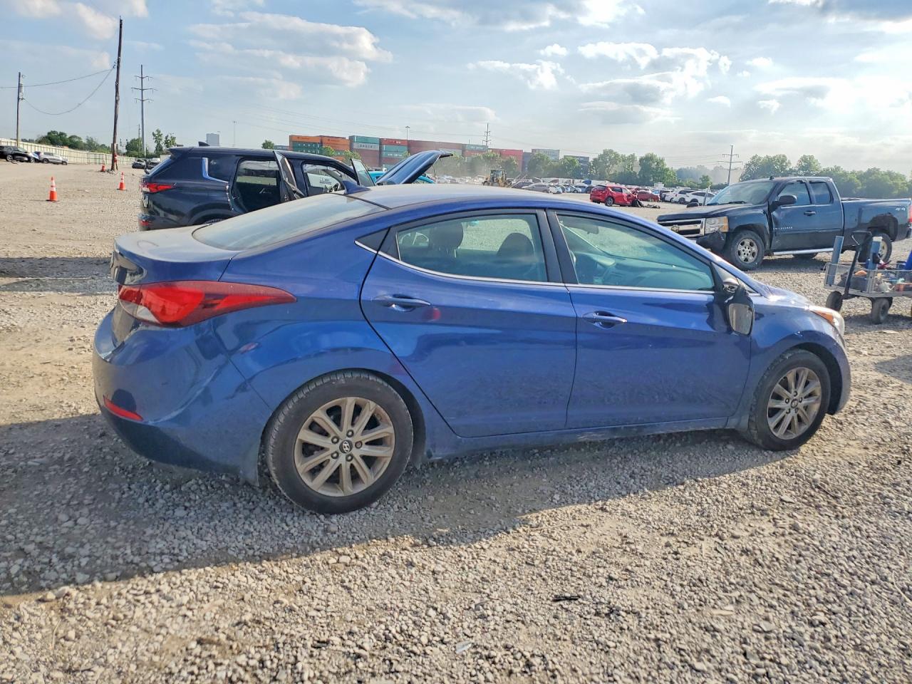 2015 HYUNDAI ELANTRA SE photo 5