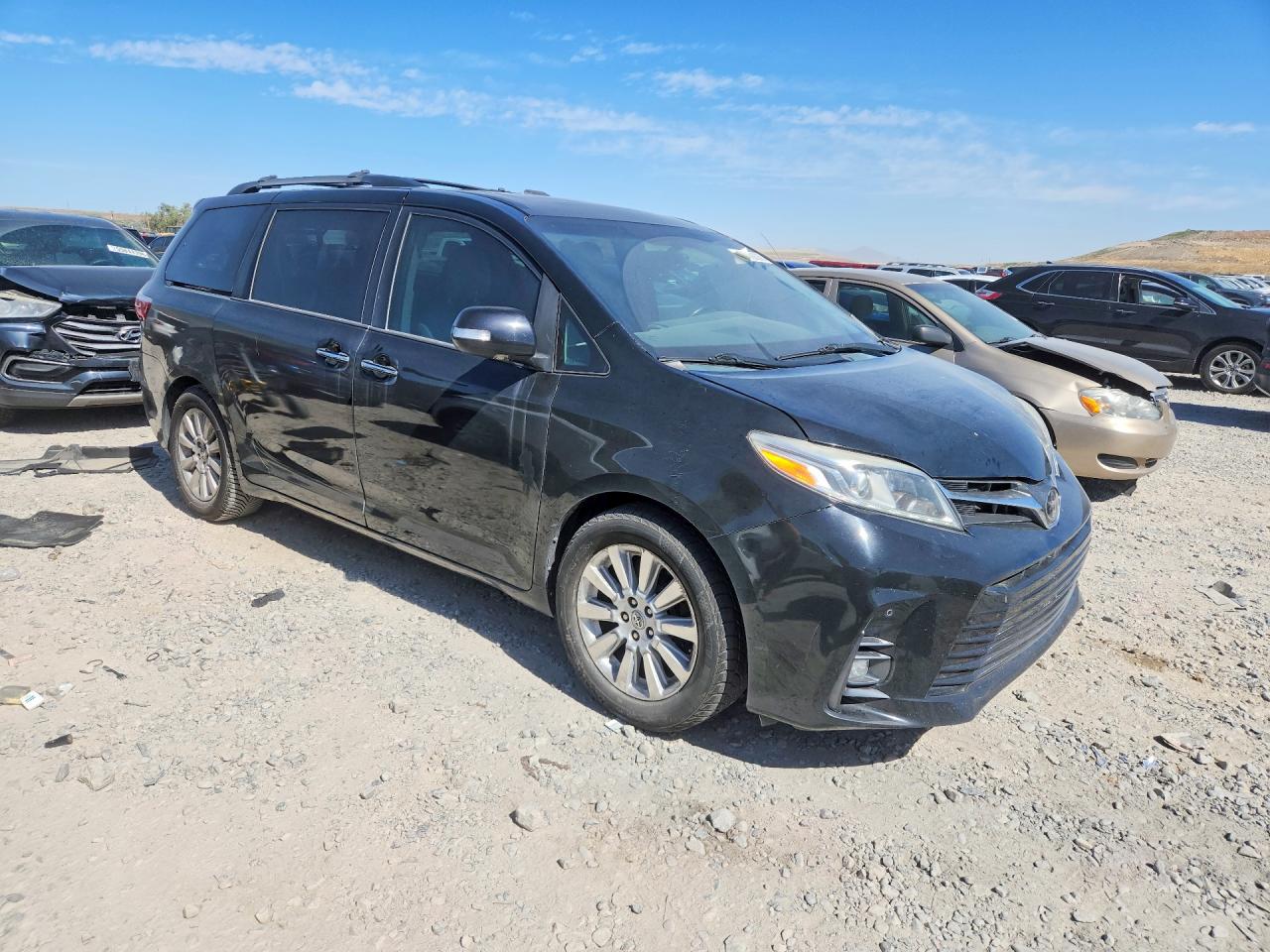 2015 TOYOTA SIENNA LIMITED PREMIUM 7-PASSENGER photo 7