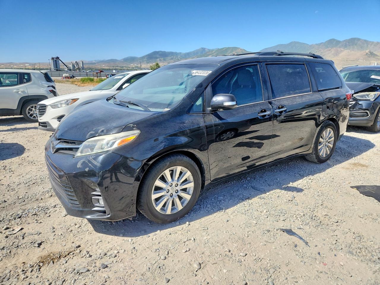 2015 TOYOTA SIENNA
