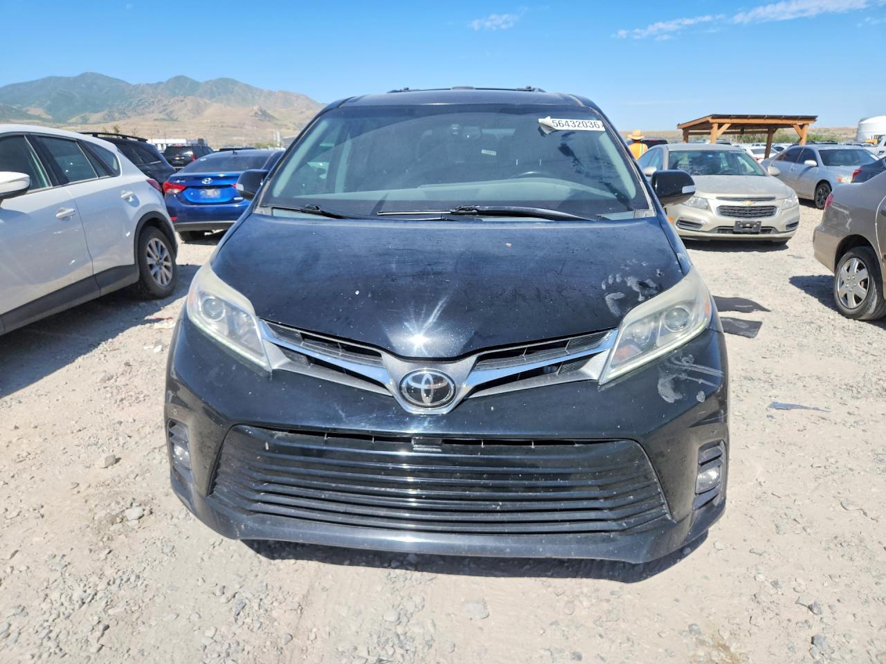 2015 TOYOTA SIENNA LIMITED PREMIUM 7-PASSENGER photo 9