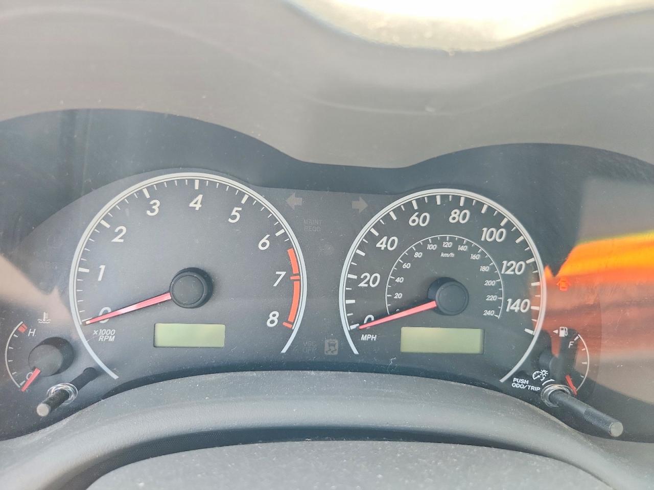 2010 TOYOTA COROLLA LE photo 25