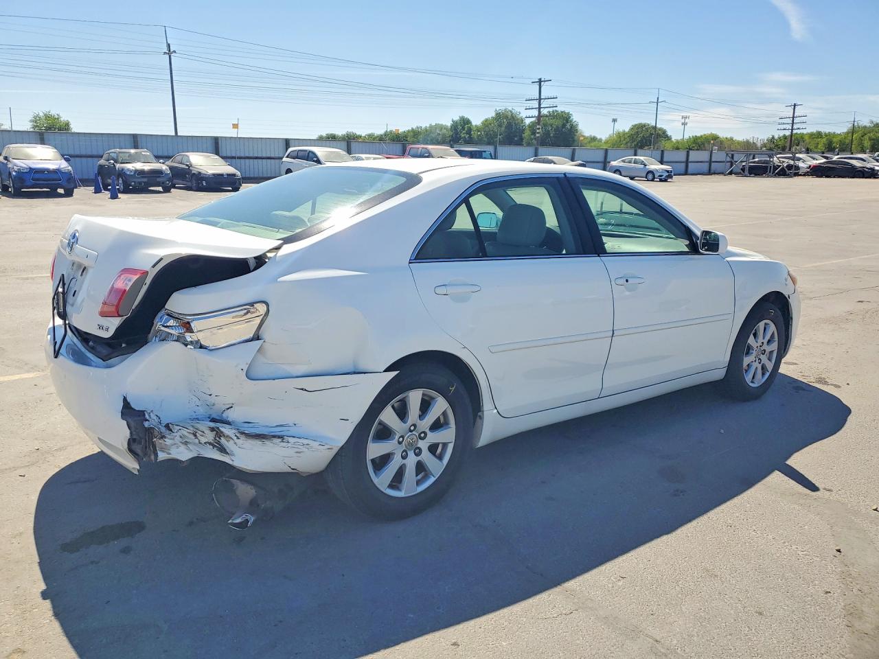 2009 TOYOTA CAMRY XLE V6 photo 3