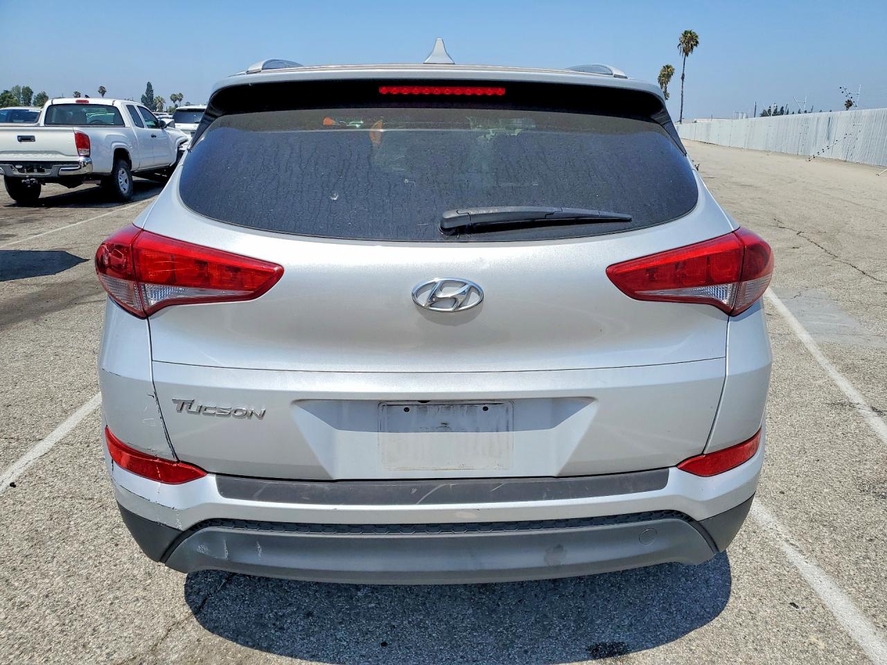 2018 HYUNDAI TUCSON SEL photo 6