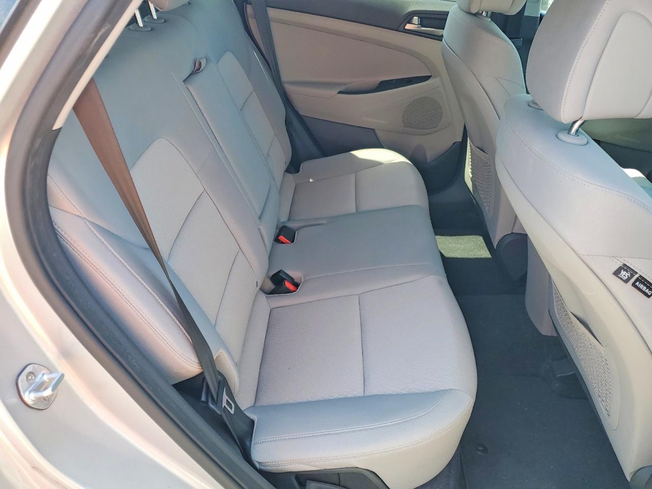2018 HYUNDAI TUCSON SEL photo 11