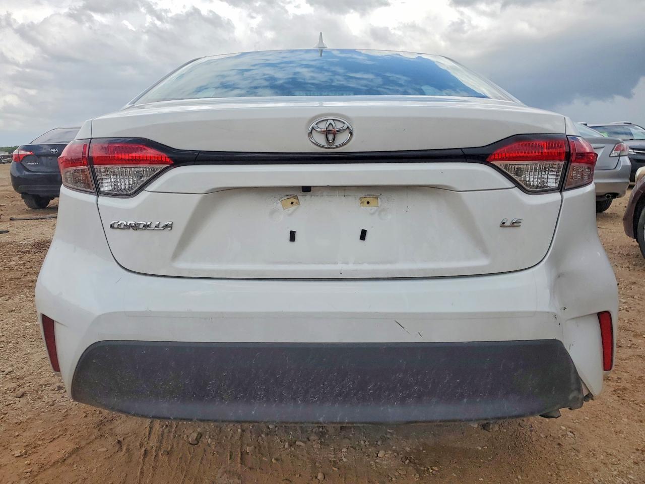 2024 TOYOTA COROLLA LE photo 11