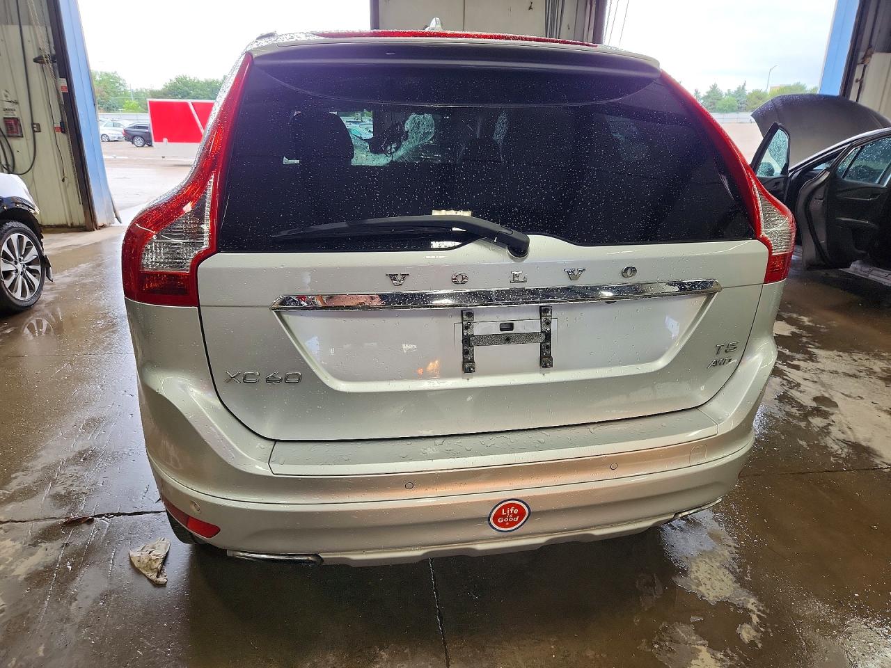 2016 VOLVO XC60 T5 PREMIER photo 16